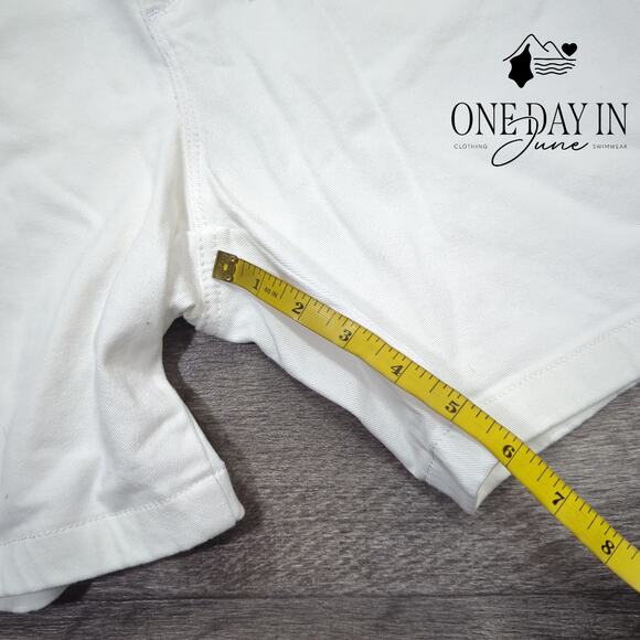 Gloria Vanderbilt Amanda Denim Shorts Size 4 - Picture 5 of 7